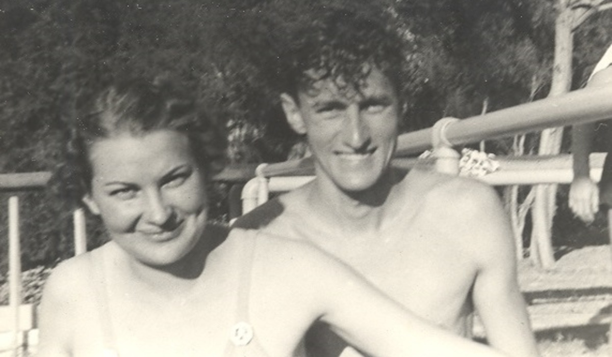 Dan and Mary Lou at the beach