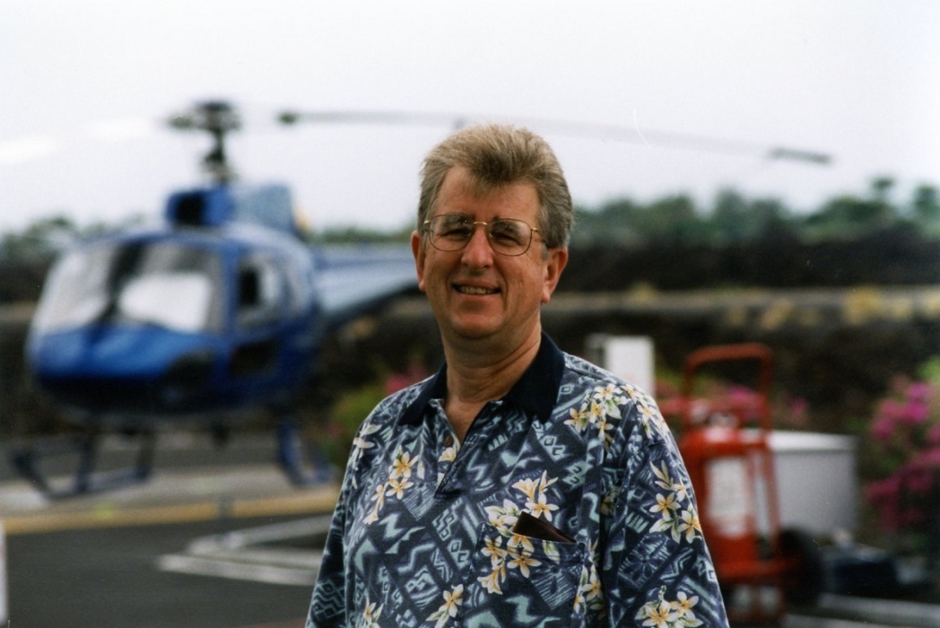 Just before a hilocopter ride - June 1998