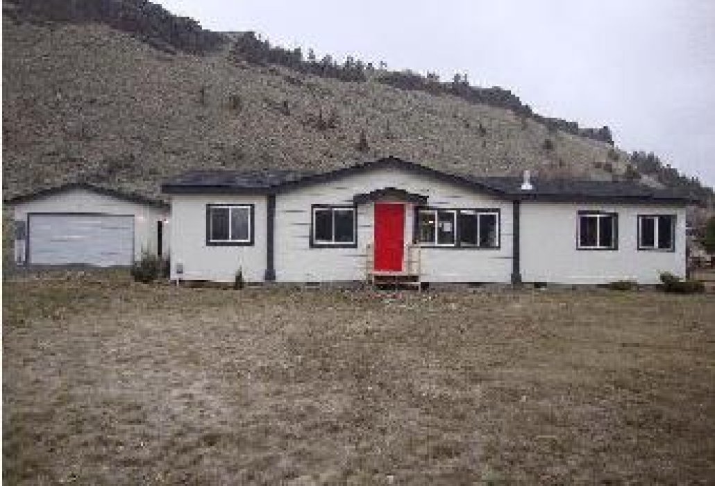 April 2010 - Looking at homes on the ranch